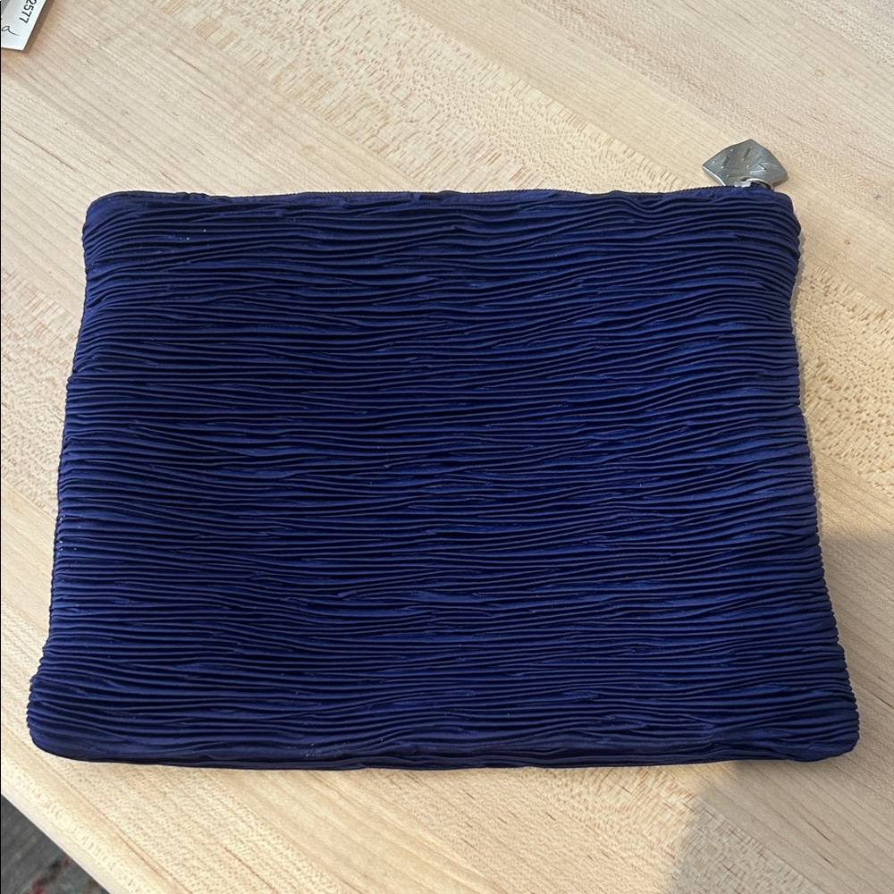 SIN SIN Royal Blue Textured Pouch